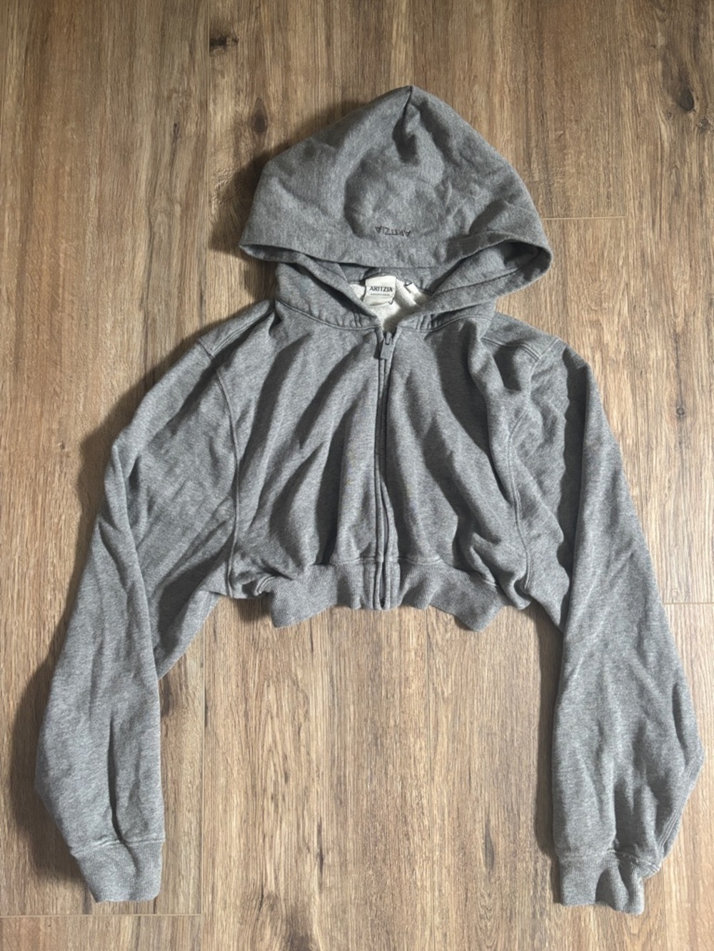 Aritzia Heather Gray Ultra Cropped Sweatfleece Hoodie